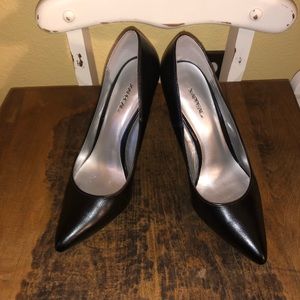 🔥FINAL PRICE REDUCTION🔥Black Heels